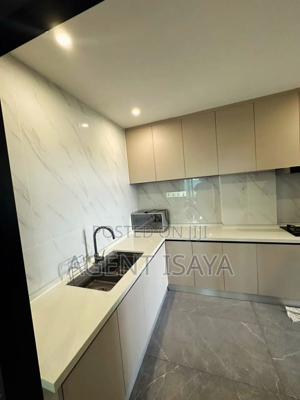 Furnished 3bdrm Apartment in Oyster Bay for rent