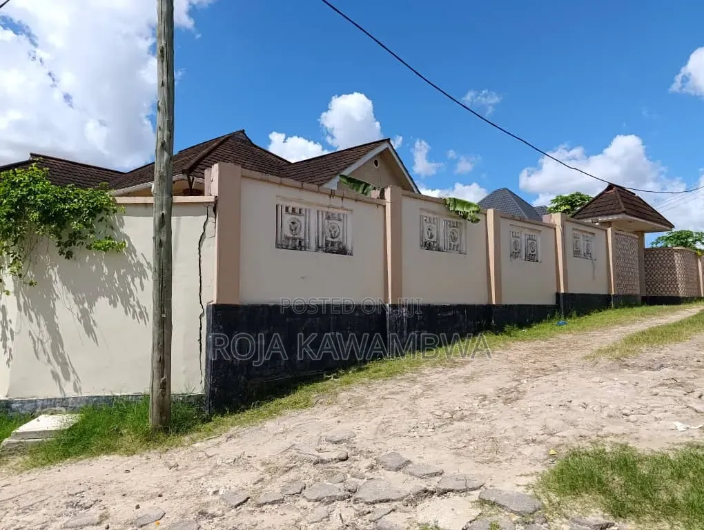 3bdrm House in Buza, Temeke for sale