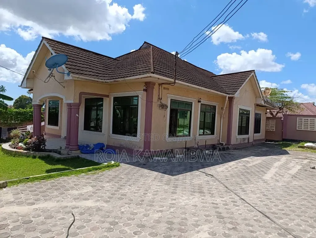 3bdrm House in Buza, Temeke for sale