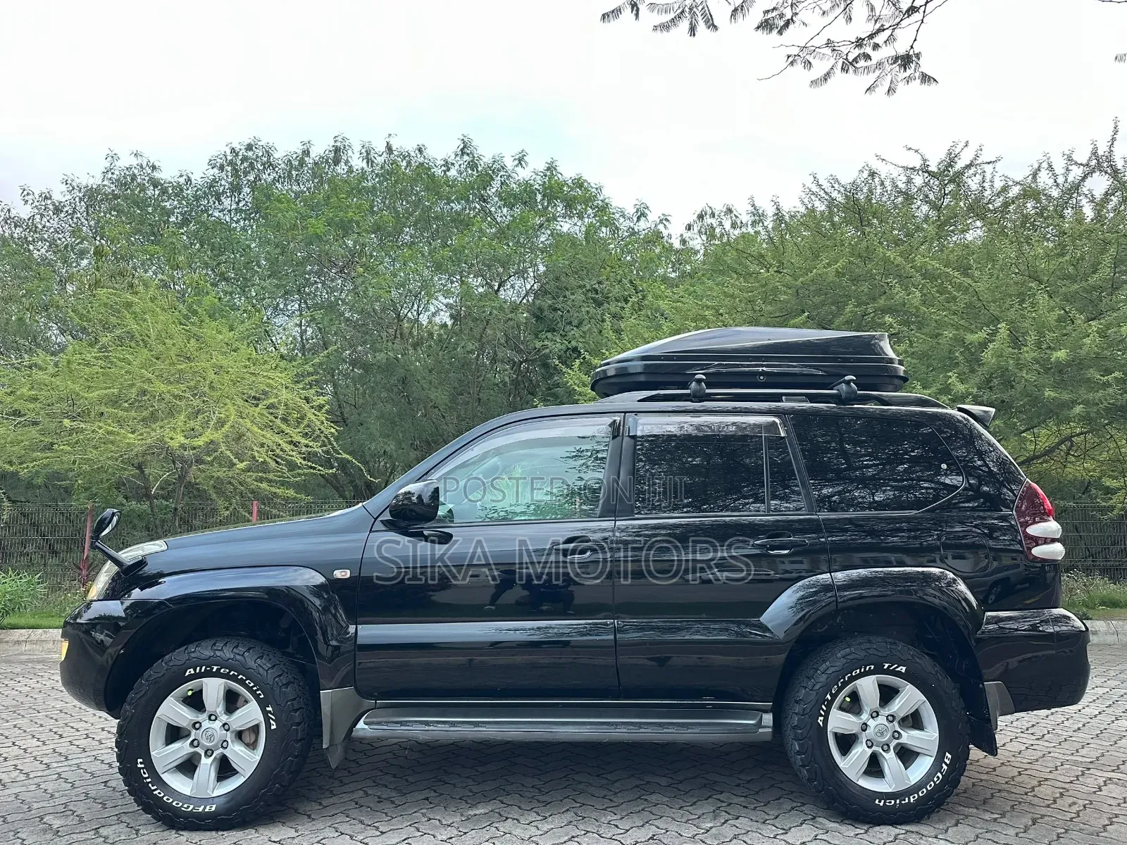 Toyota Land Cruiser Prado 2005 Black