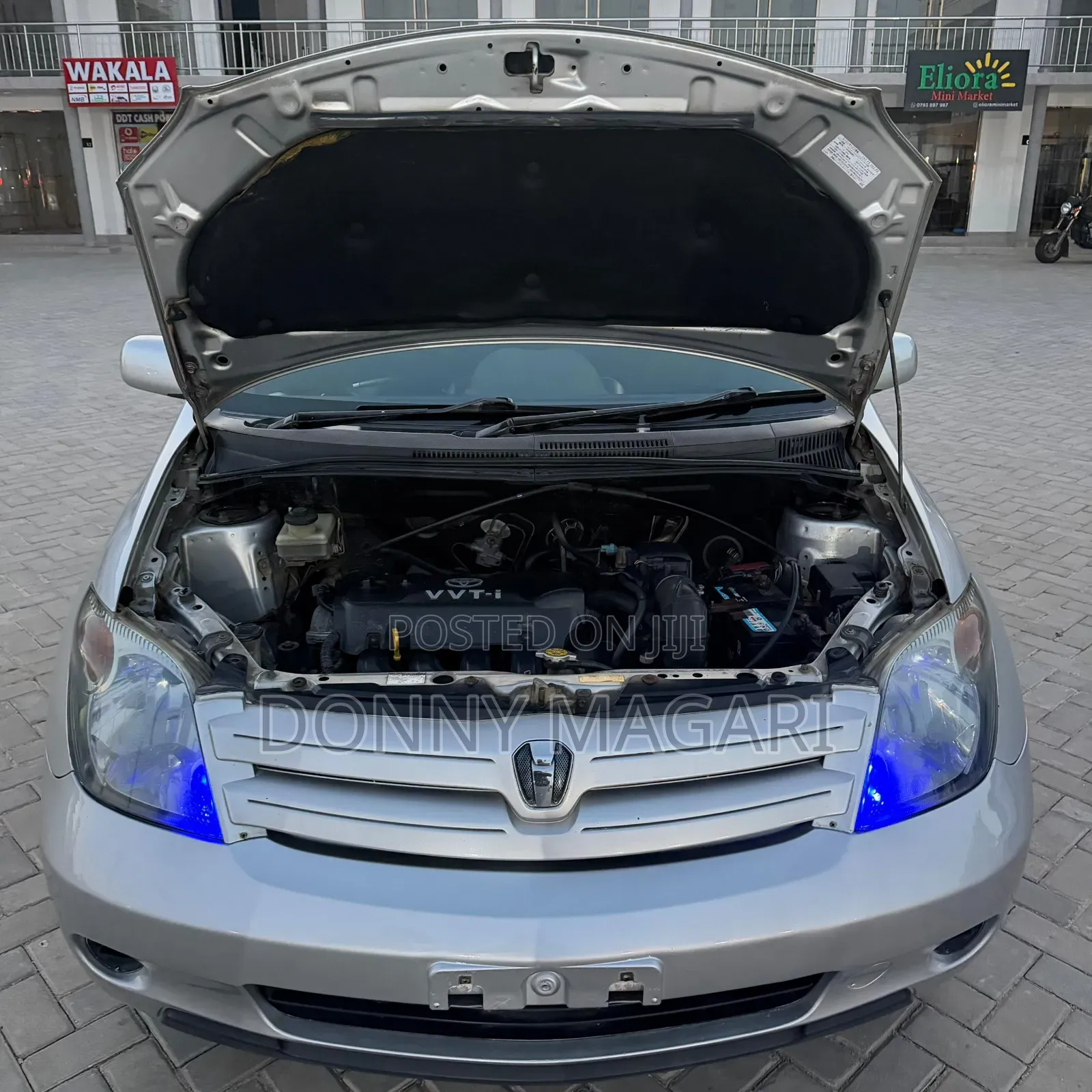 Toyota IST 2004 Silver