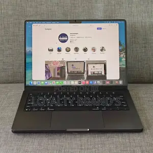 New Laptop Apple MacBook Pro 2025 M5 24GB Apple M5 SSD 1T