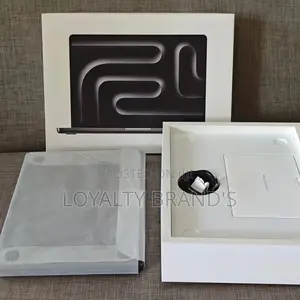 New Laptop Apple MacBook Pro 2025 M5 16GB Apple M5 SSD 512GB