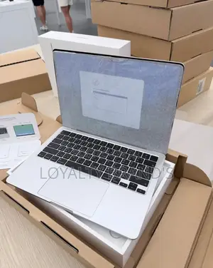 New Laptop Apple MacBook Air 2025 M4 16GB Apple M4 SSD 512GB