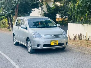 Toyota Raum 2005 Blue