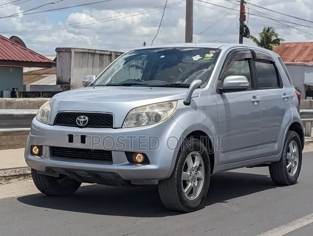 Toyota Rush 2006 Silver