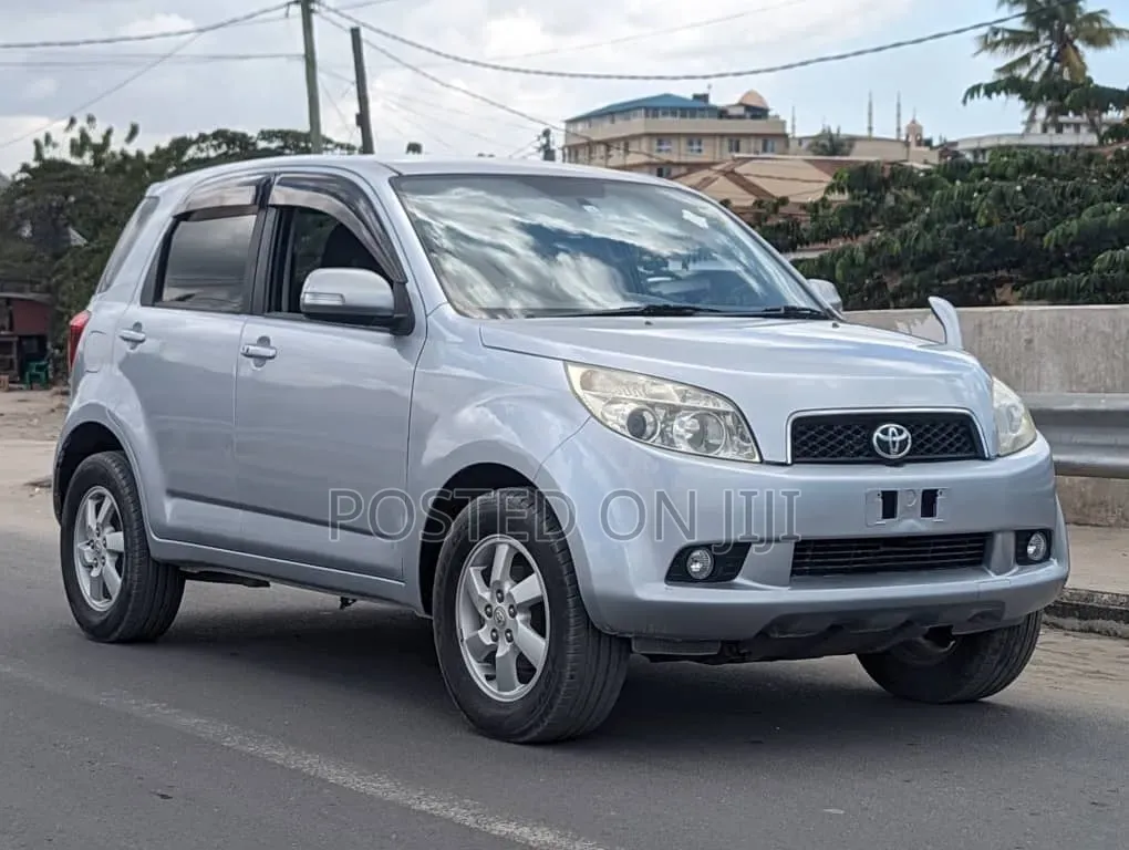 Toyota Rush 2006 Silver
