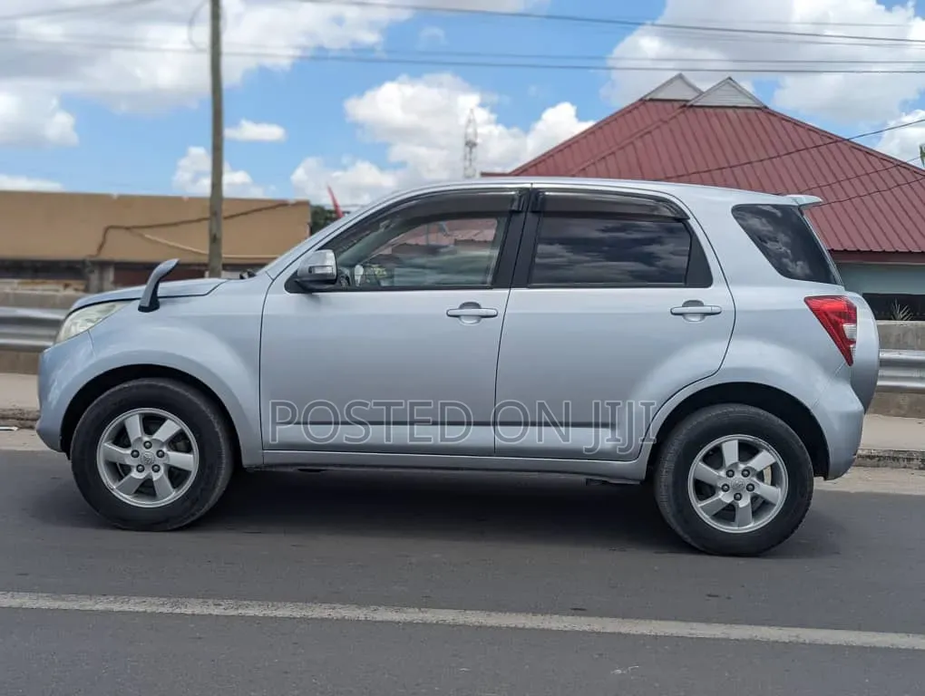 Toyota Rush 2006 Silver