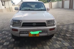 Toyota Hilux 2010 Silver