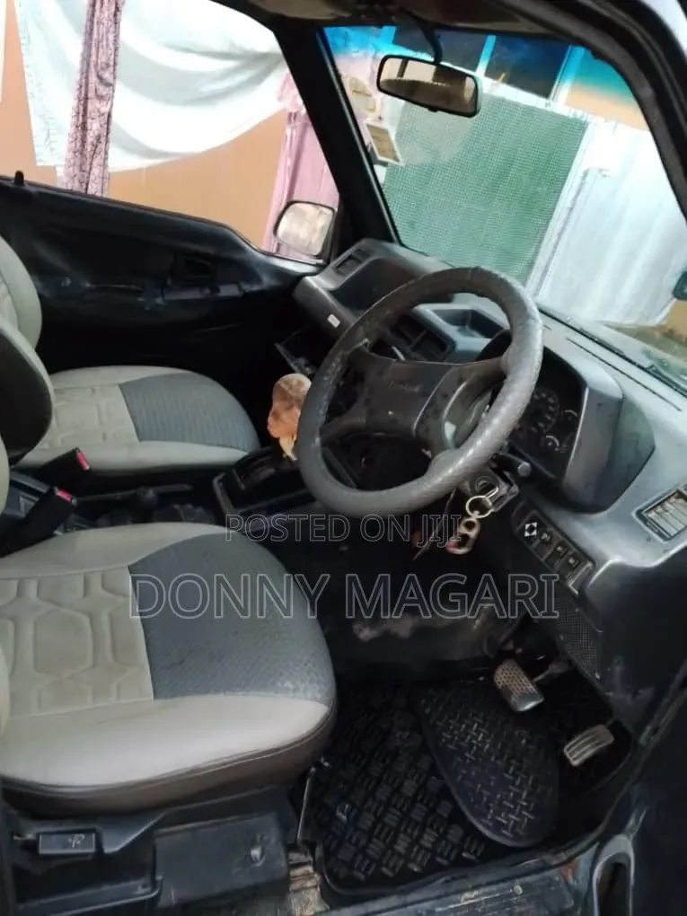 Suzuki Escudo 2005 Black