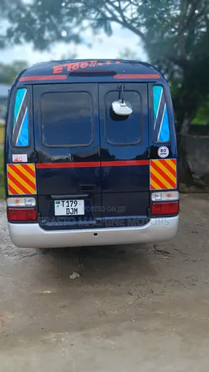 Toyota Coaster 2000 Blue