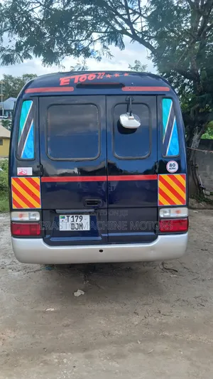 Toyota Coaster 2000 Blue