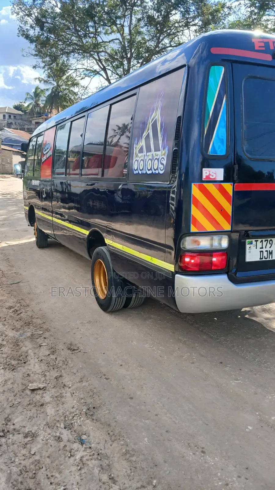 Toyota Coaster 2000 Blue