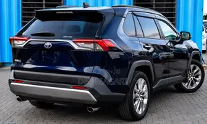 Toyota RAV4 2021 Blue