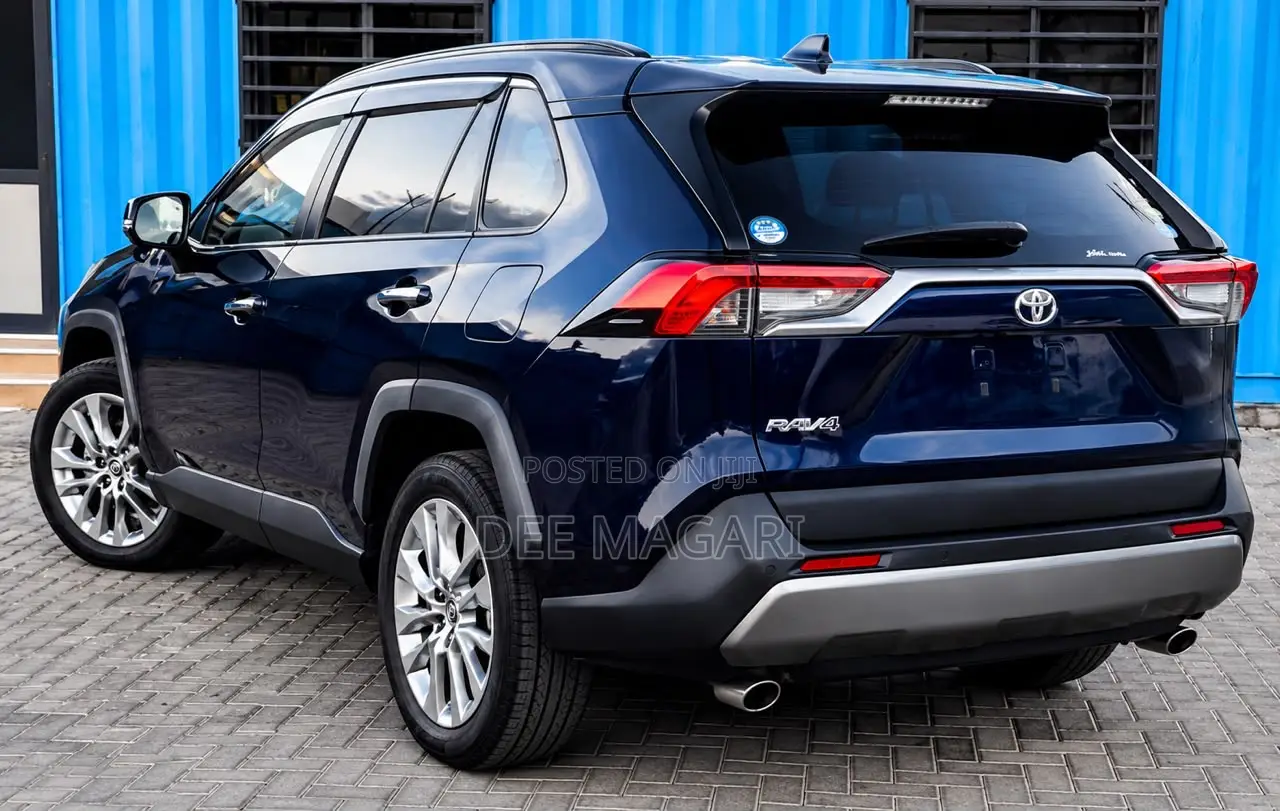Toyota RAV4 2021 Blue