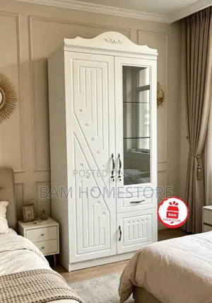 Elegant White Storage Cabinet/Kabati Ya Nguo Milango 2