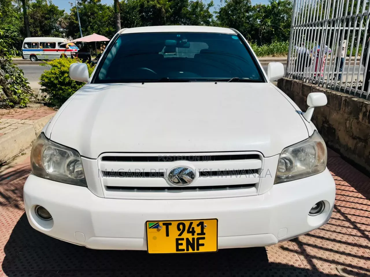 Toyota Kluger 2005 White