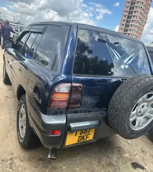 Toyota RAV4 1999 Blue
