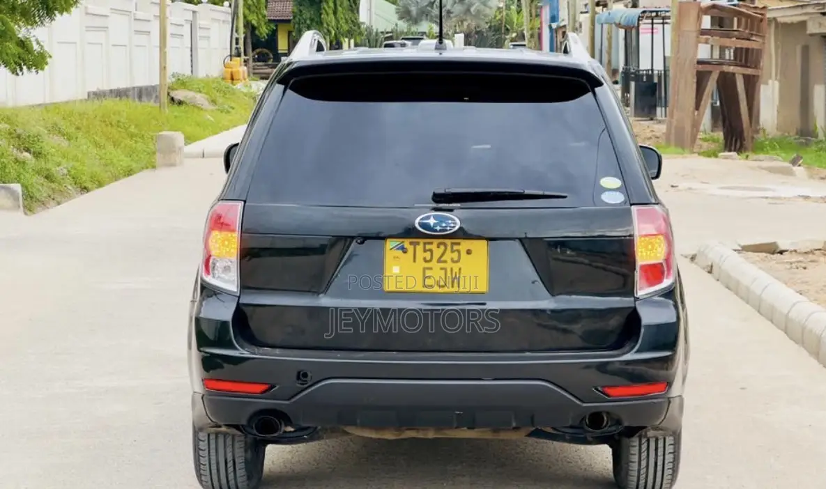 Subaru Forester 2010 Black