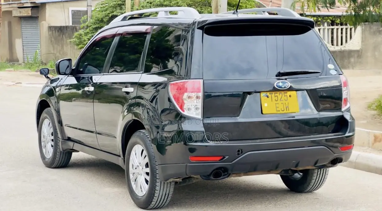 Subaru Forester 2010 Black