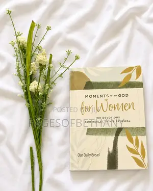 Moments With God for Women (A Devotional)