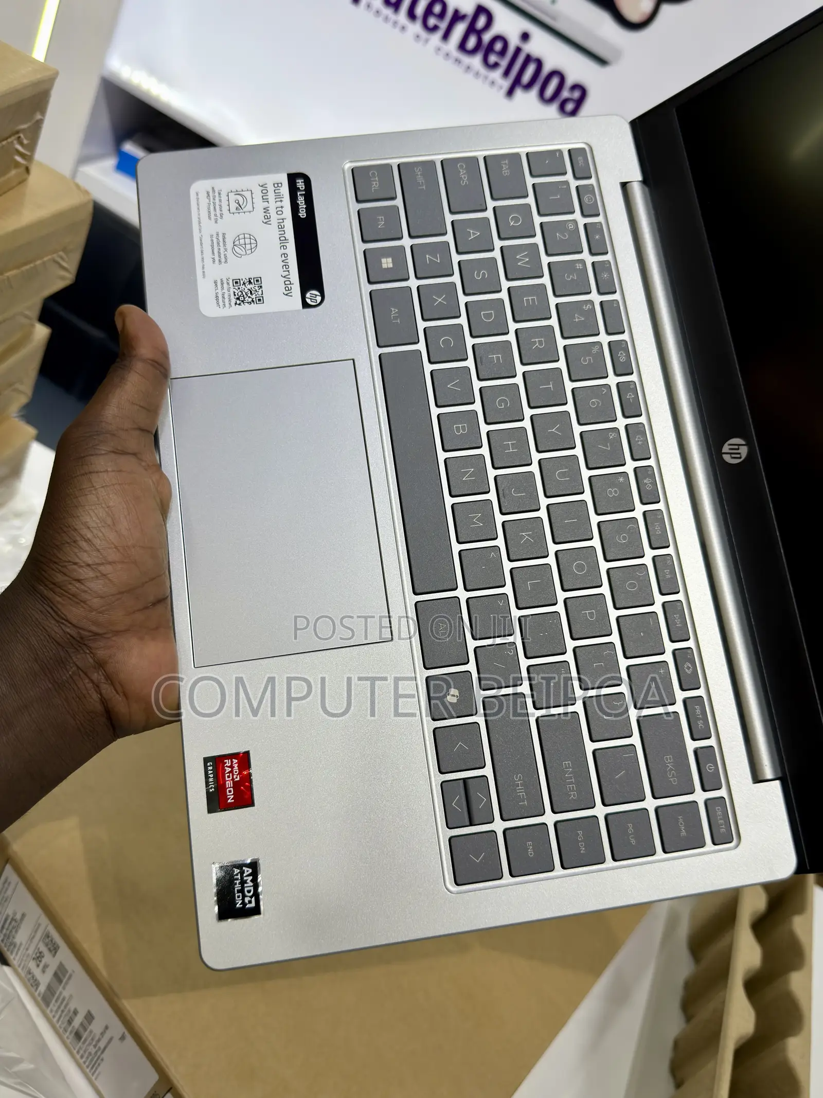 New Laptop HP 14S 4GB AMD SSD 256GB