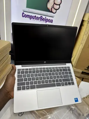 New Laptop HP 240 8GB Intel Core i3 SSD 512GB