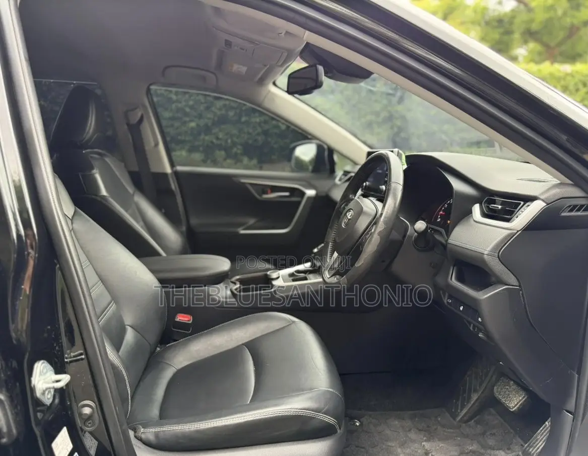 Toyota RAV4 2020 Black