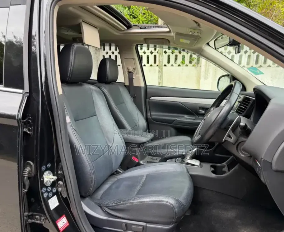 Mitsubishi Outlander 2013 Matt Black