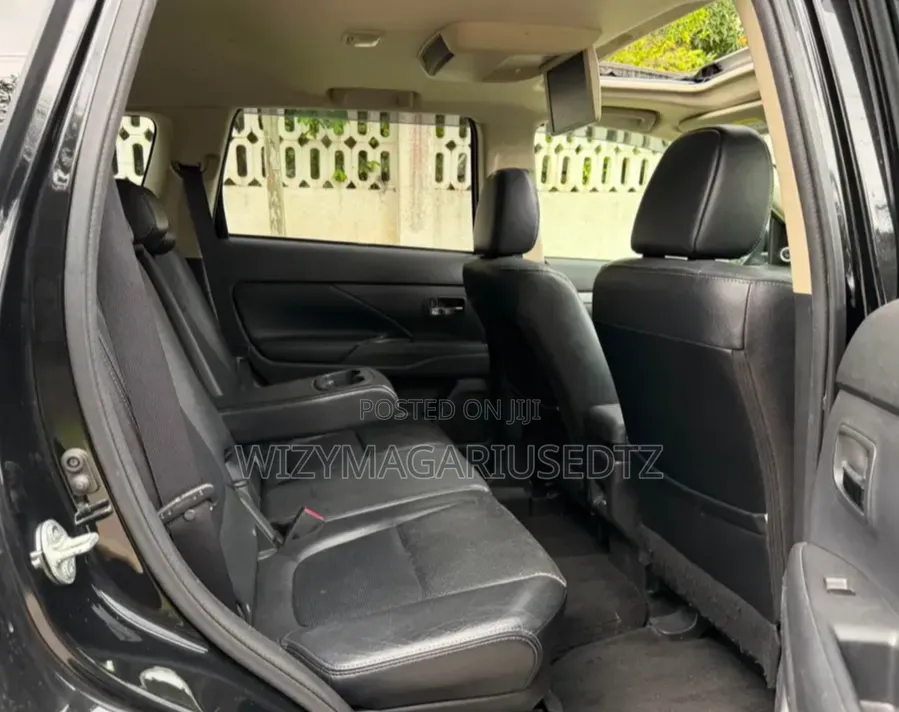 Mitsubishi Outlander 2013 Matt Black