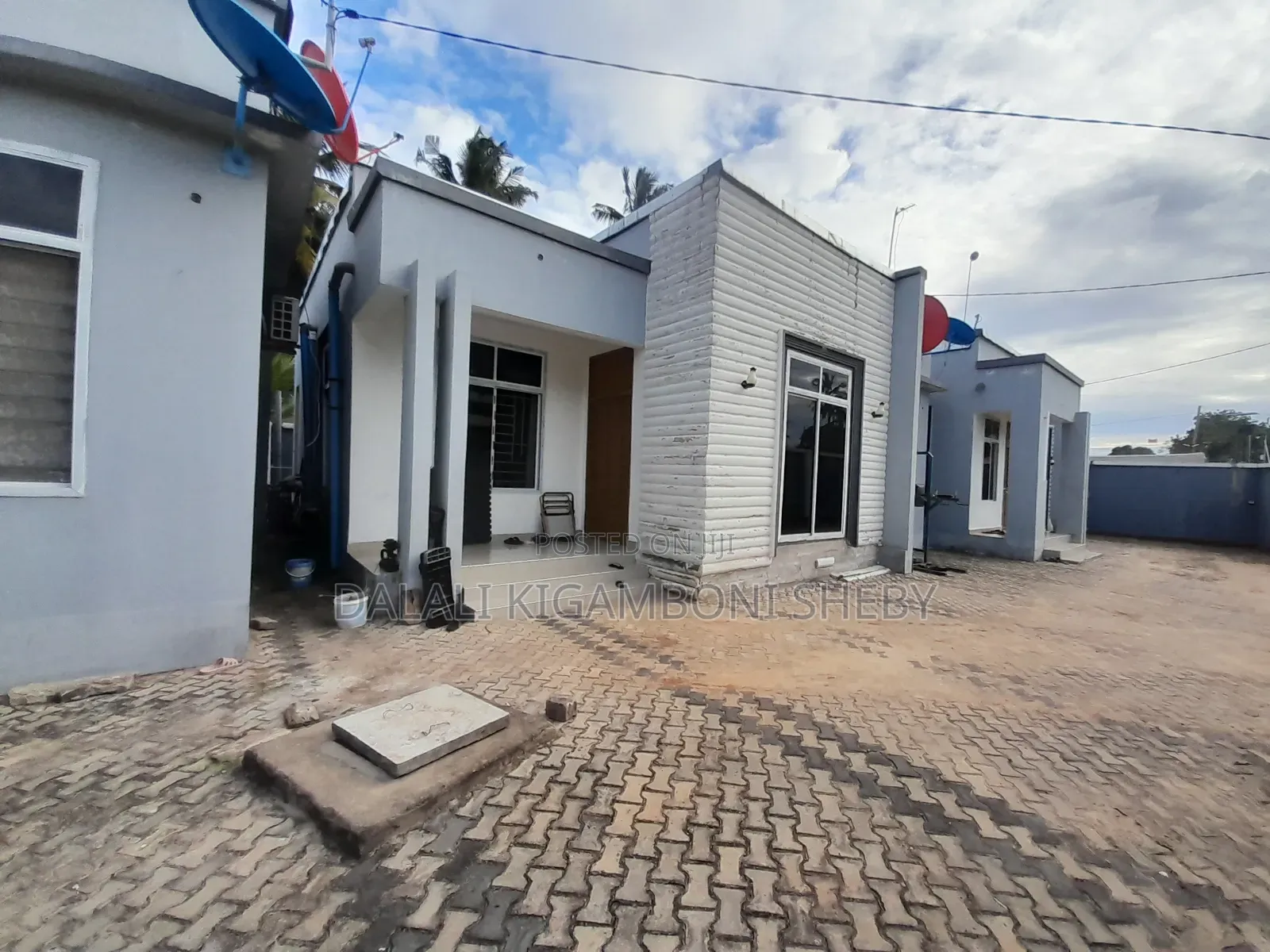 6bdrm Apartment in Kigamboni Kisota for sale