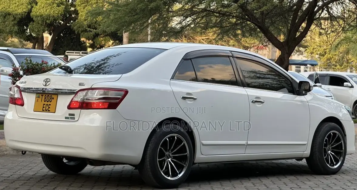 Toyota Premio 2009 White