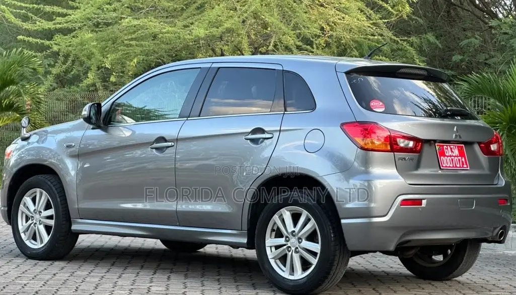 Mitsubishi RVR 2.0 2011