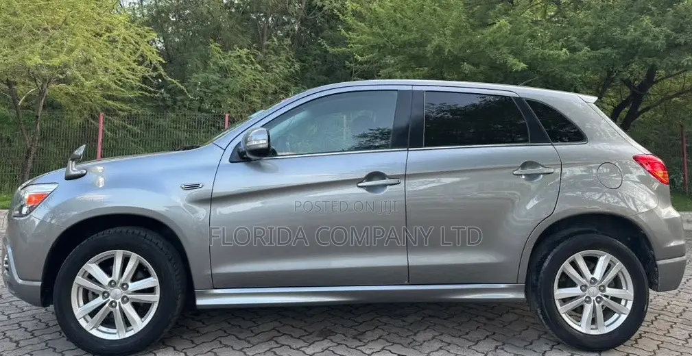 Mitsubishi RVR 2.0 2011