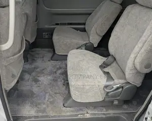 Toyota Noah 2004