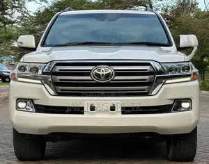 Toyota Land Cruiser 2016 White