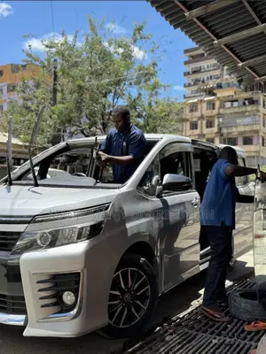 Windscreen (Vioo Vya Magari)