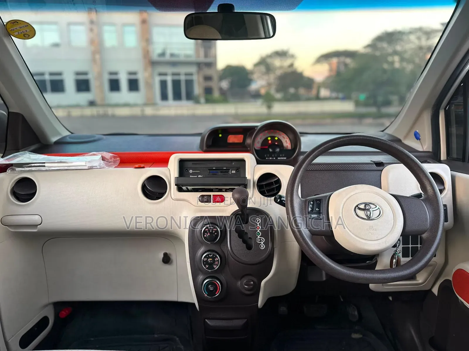 Toyota Spade 2013 White