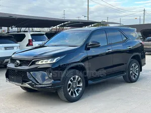 Toyota Fortuner 2023 Blue