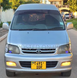 Toyota Noah 2001 Silver