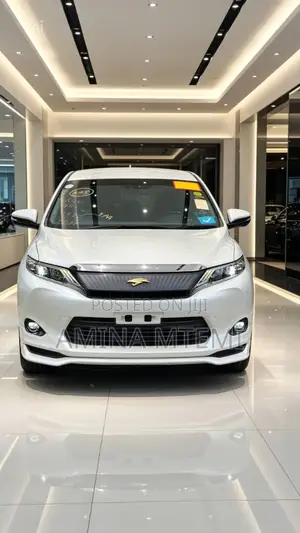 Toyota Harrier 2.0 2017 White