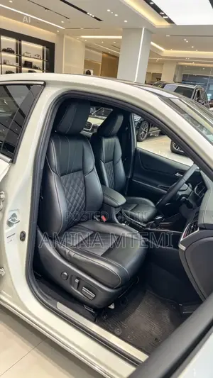 Toyota Harrier 2.0 2017 White