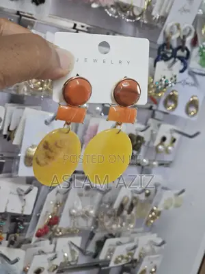 Earing Za Kisasa