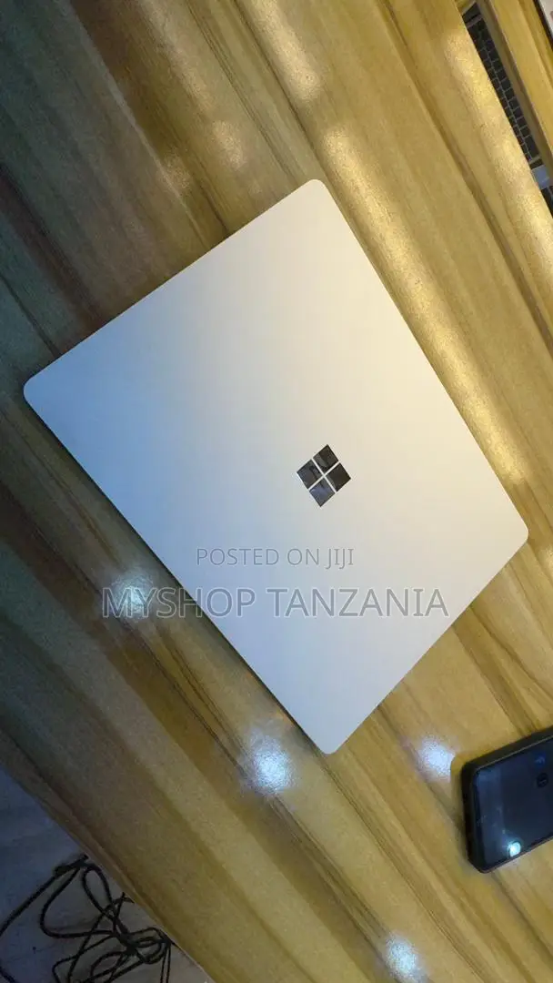 Laptop Microsoft Surface Go 8GB Intel Core i5 SSD 256GB