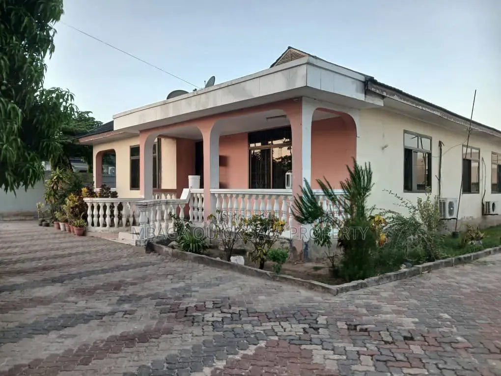 4bdrm House in Mbezi Makonde for rent