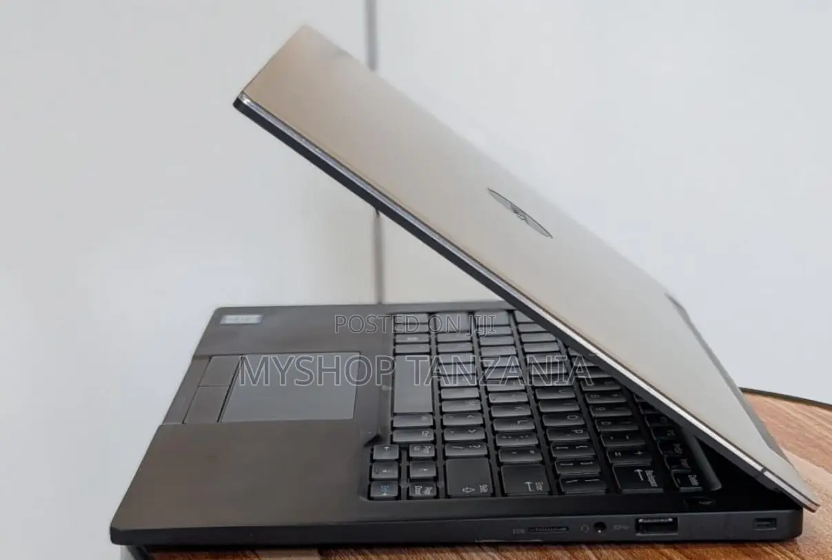 Laptop Dell Inspiron 13 7370 8GB Intel Core i5 SSD 128GB