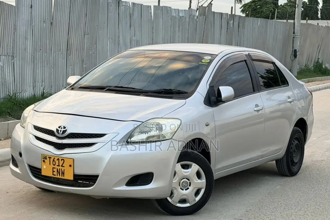 Toyota Belta 2008 Silver