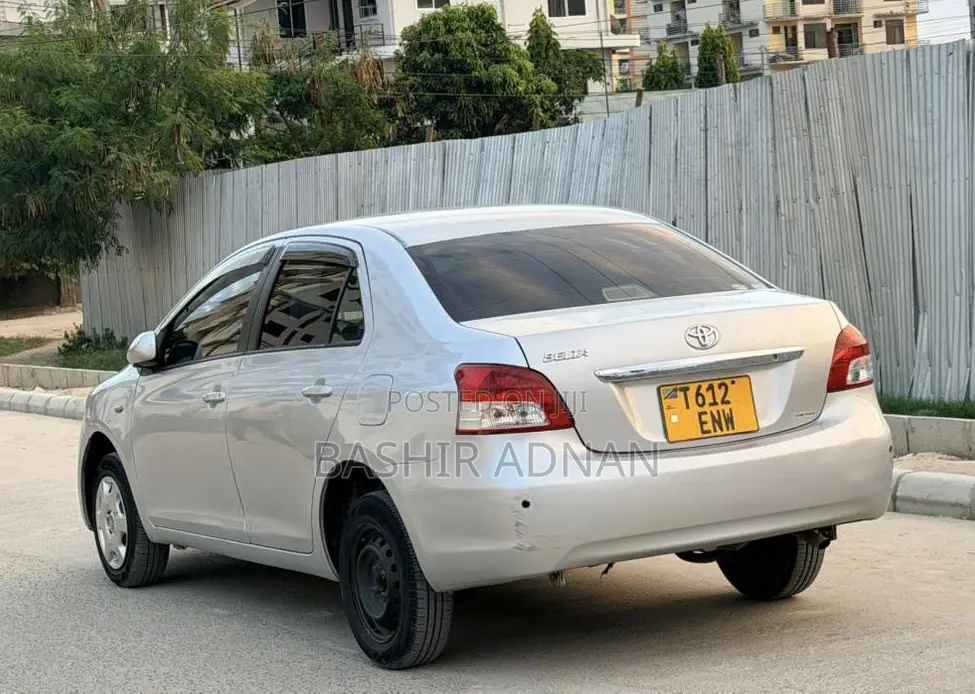 Toyota Belta 2008 Silver