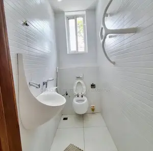 Furnished 6bdrm House in Ada Estate for rent