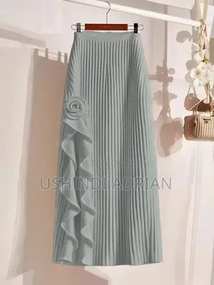 Ribbed Skirt With Rose Ruffle